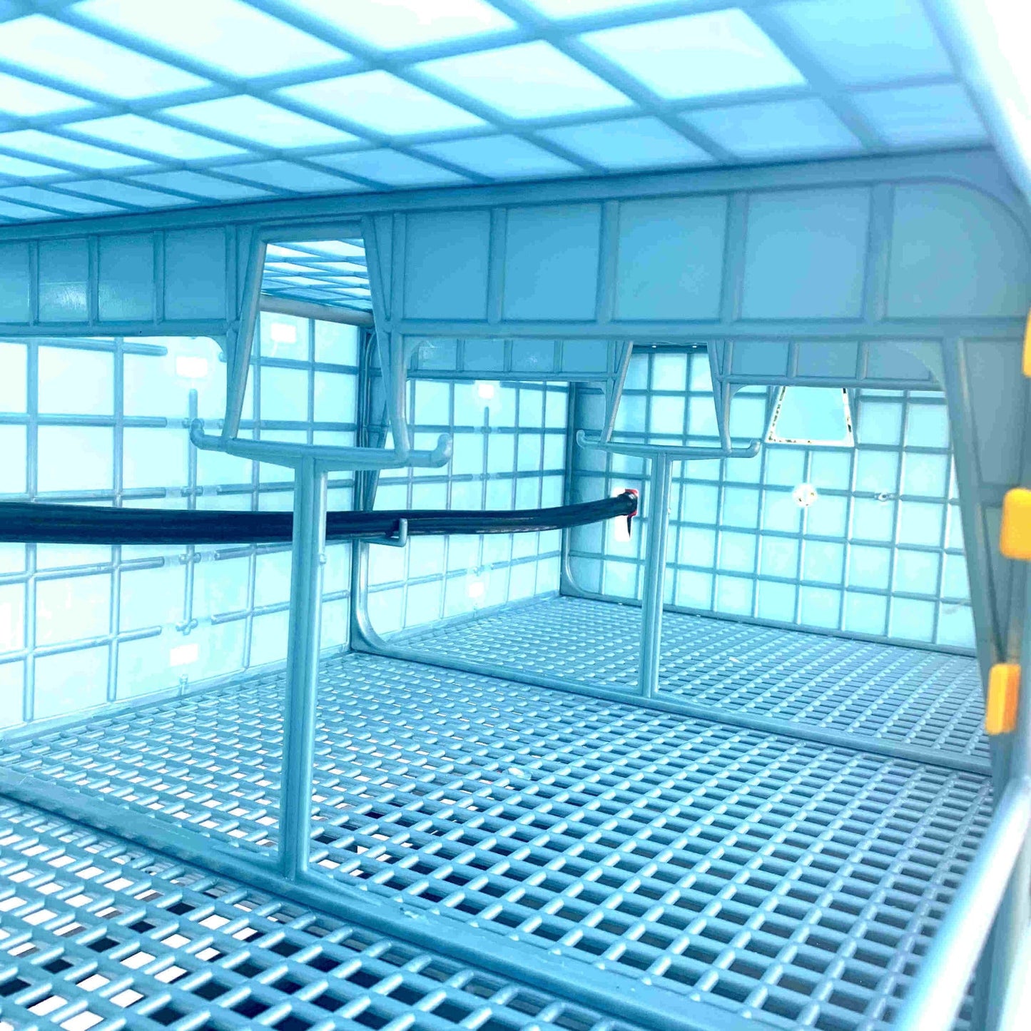 Grow Out Pen - 4 Layer H:9.5"