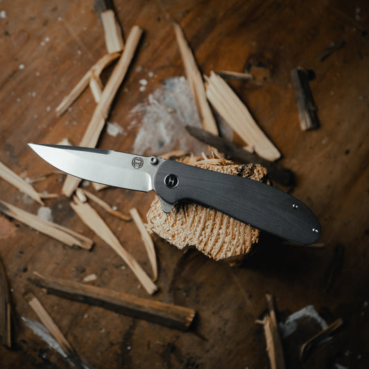 The Straight Back Folding Pocket Knife Giftset for Men and Women (Grey and Red)