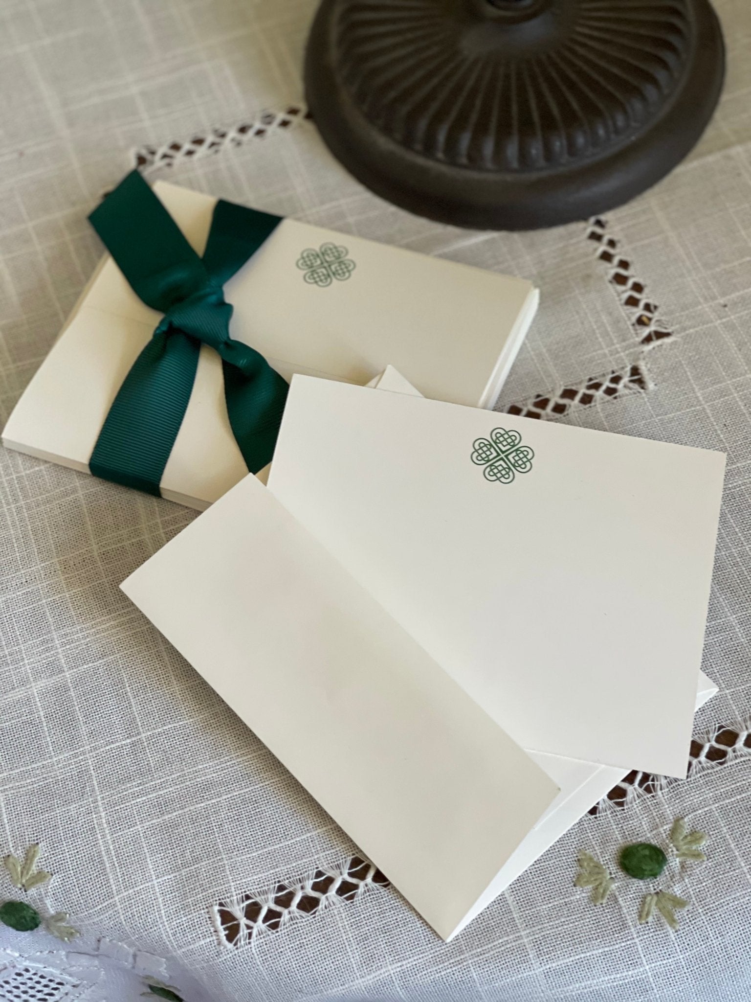 Irish Note Card Boxed Celtic Knot Stationery - Irish Note Cards and Envelopes (10 ...