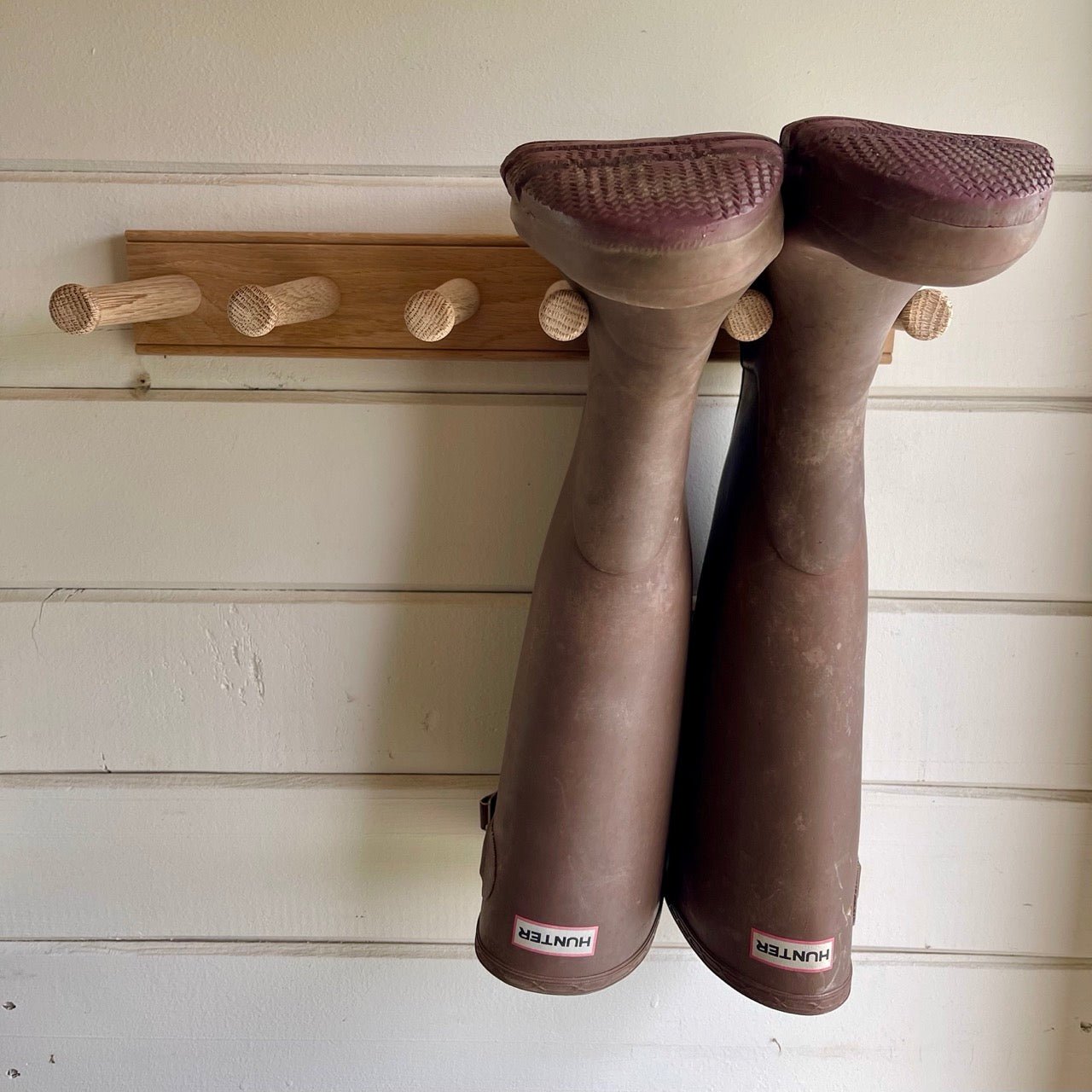 English Wellington Boot Rack - White Oak 2 Pair – Mother Earth News